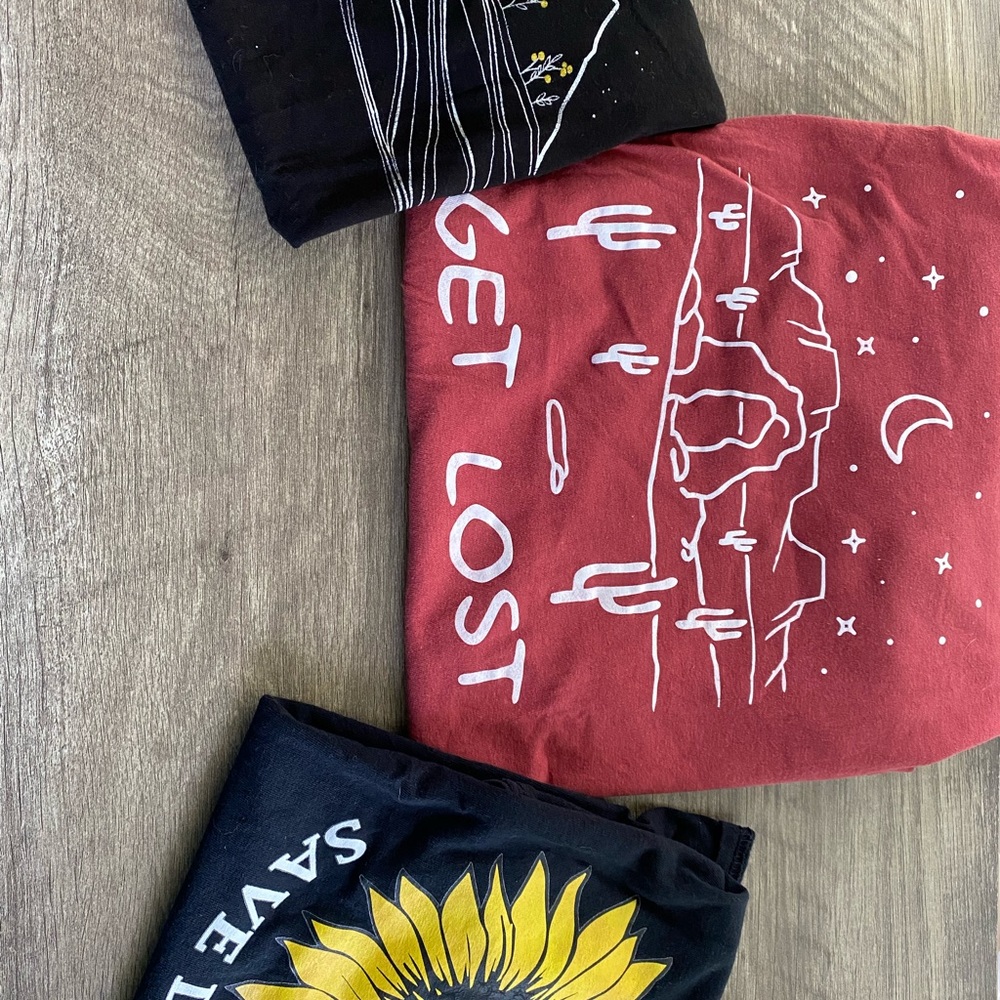 lot of 3 tshirts